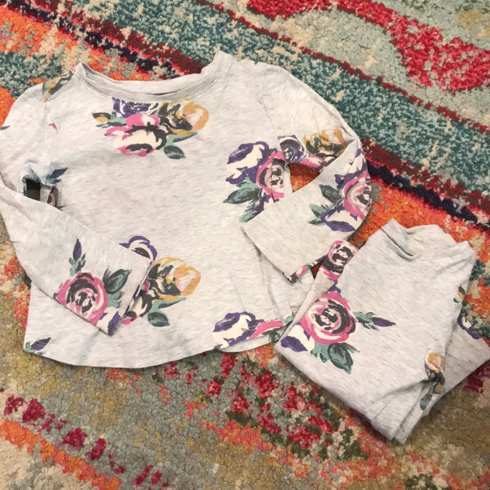 TWINS!! Cute Old Navy shirts!!